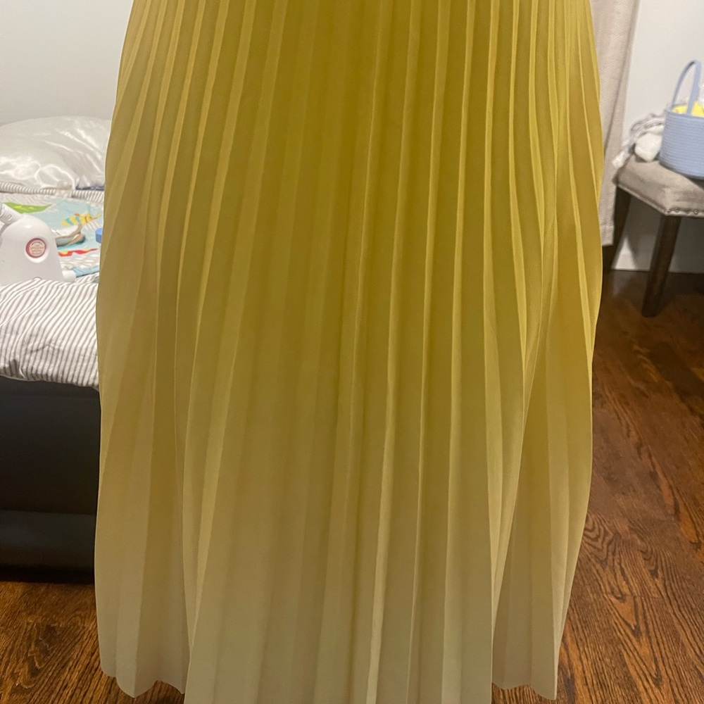 Zara Ombré Pleated Skirt in Yellow